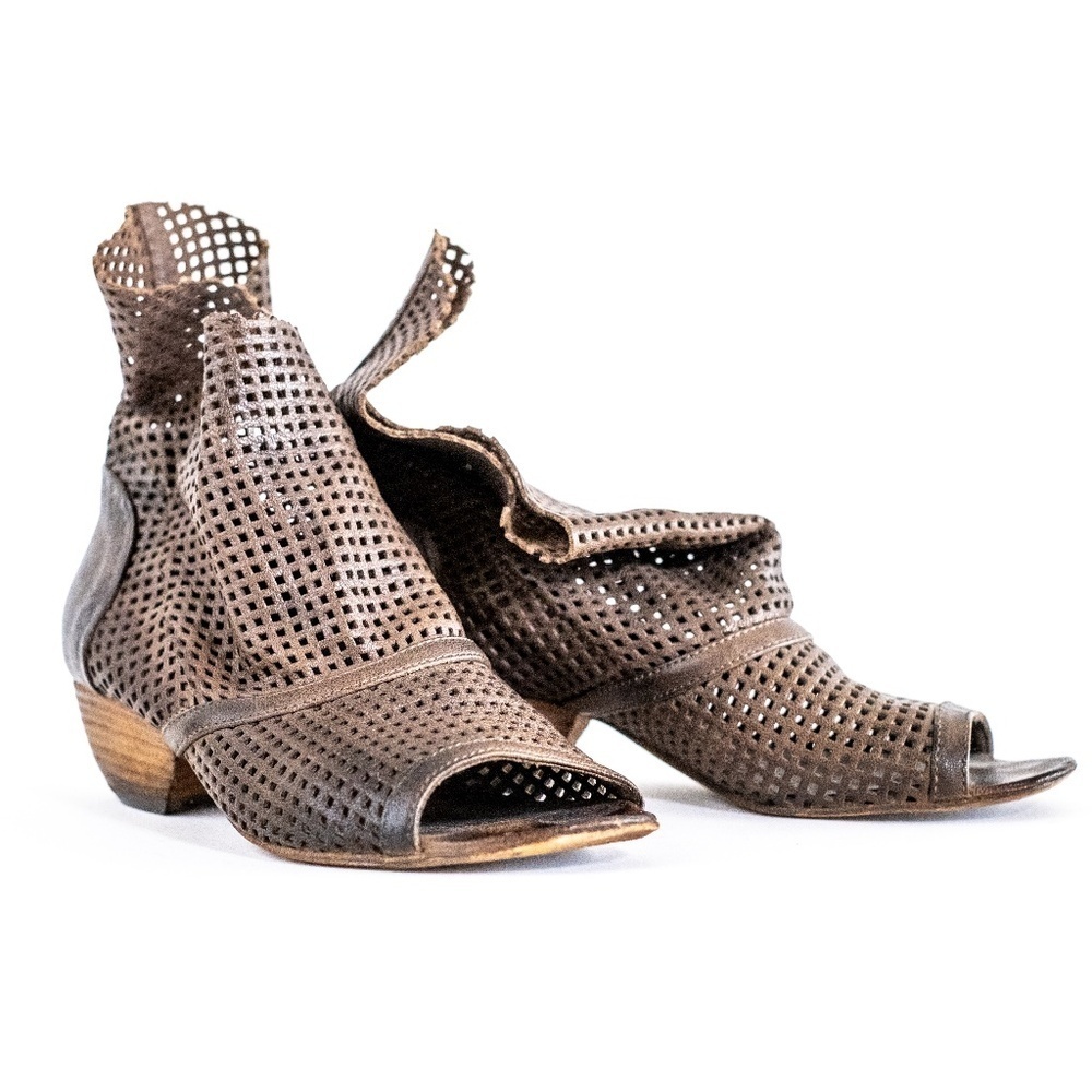 ELISANERO Brown Perforated Leather Open-Toe Booties Spain EU 37 (US 6.5–7)